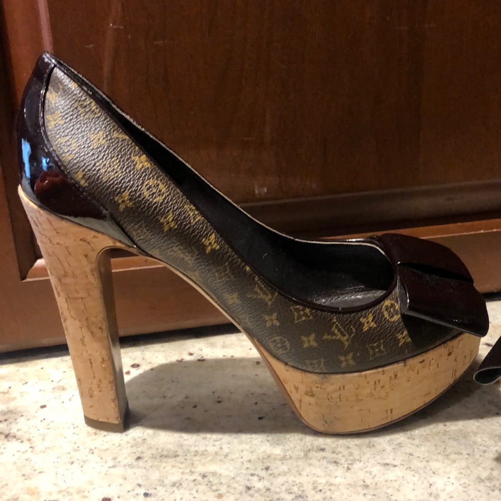 Authentic Louis Vuitton shoes